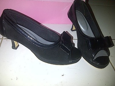 suede glossy black